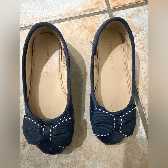 Hope & Henry Other - Girls Hope & Henry size 10 navy slip on dress shoes